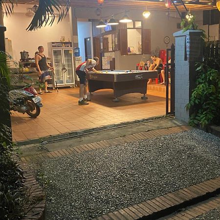 Aurora Backpackers Hostel Luang Prabang Luaran gambar
