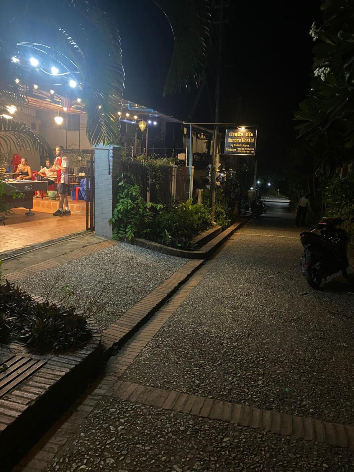 Aurora Backpackers Hostel Luang Prabang Luaran gambar
