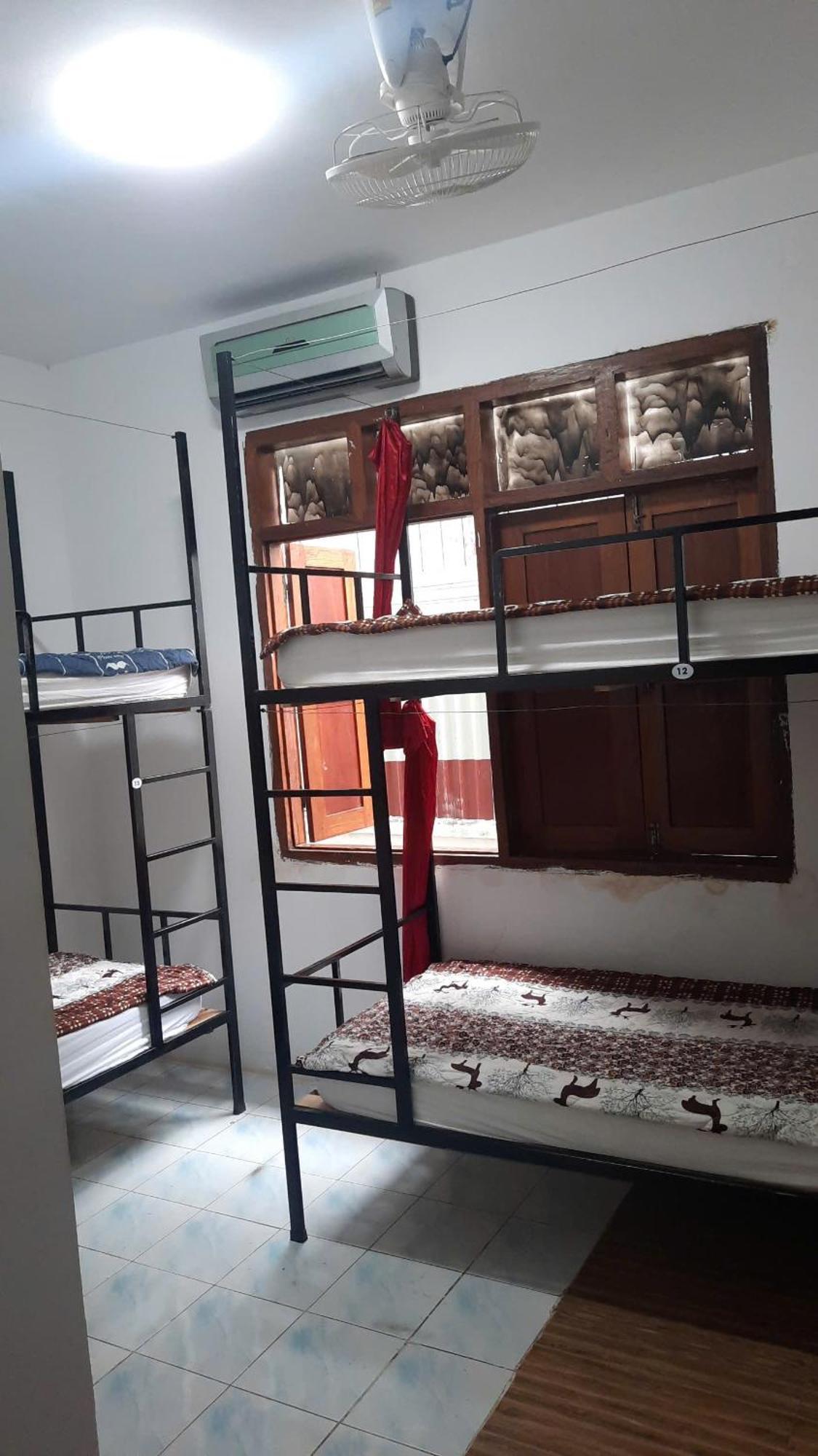 Aurora Backpackers Hostel Luang Prabang Luaran gambar