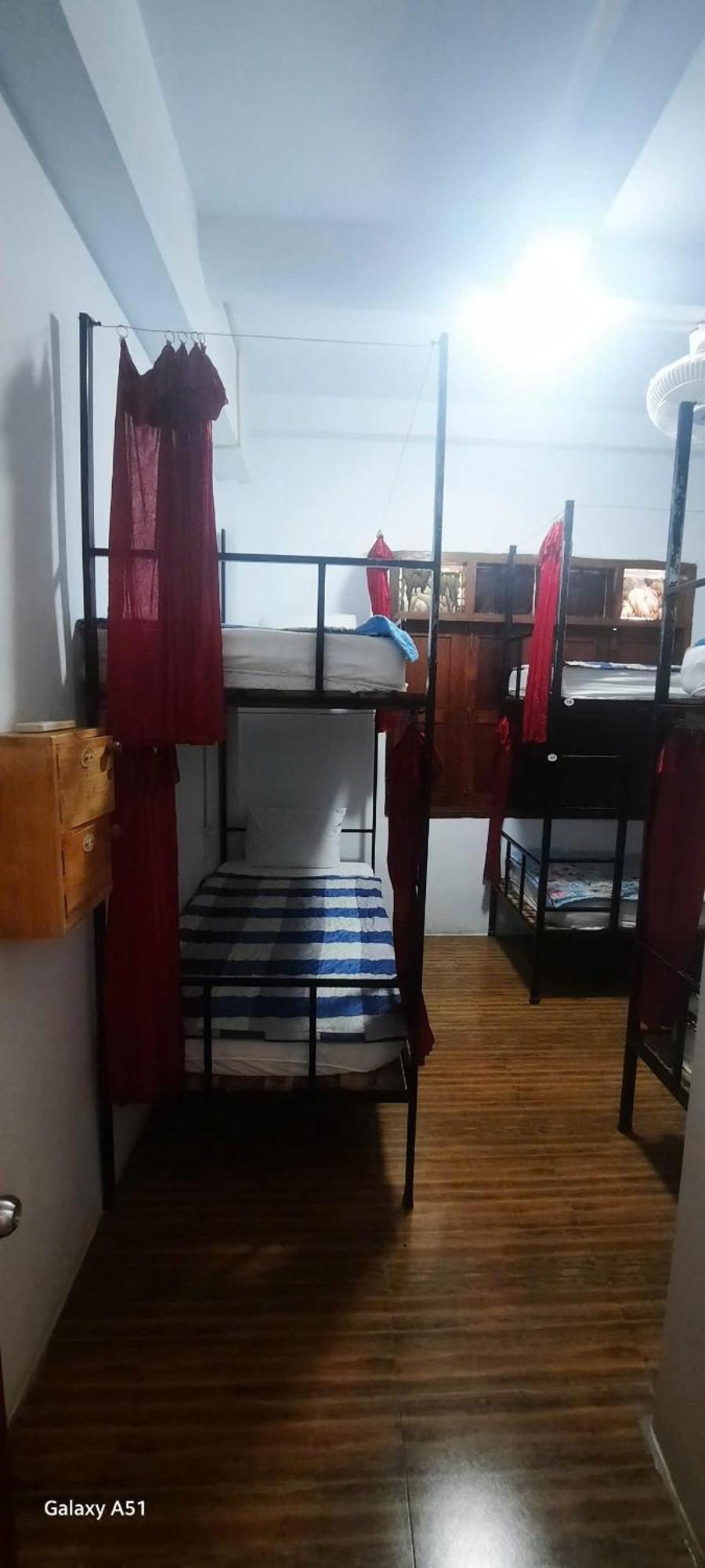 Aurora Backpackers Hostel Luang Prabang Luaran gambar