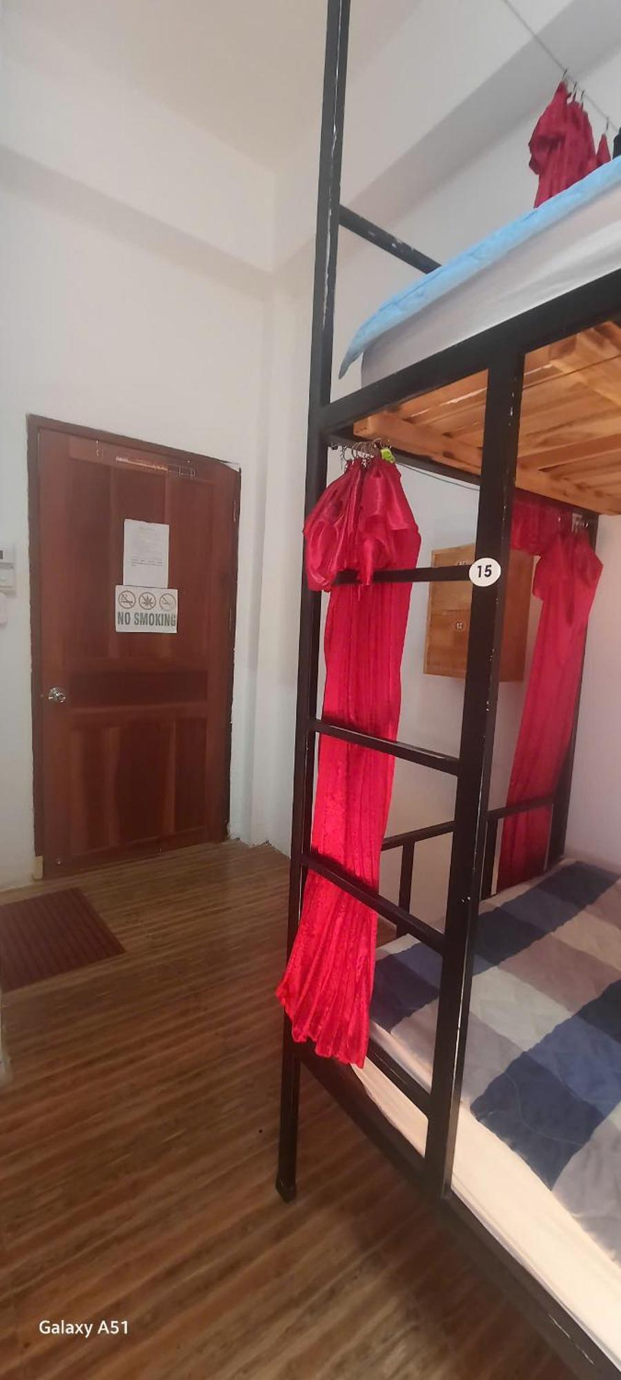 Aurora Backpackers Hostel Luang Prabang Luaran gambar