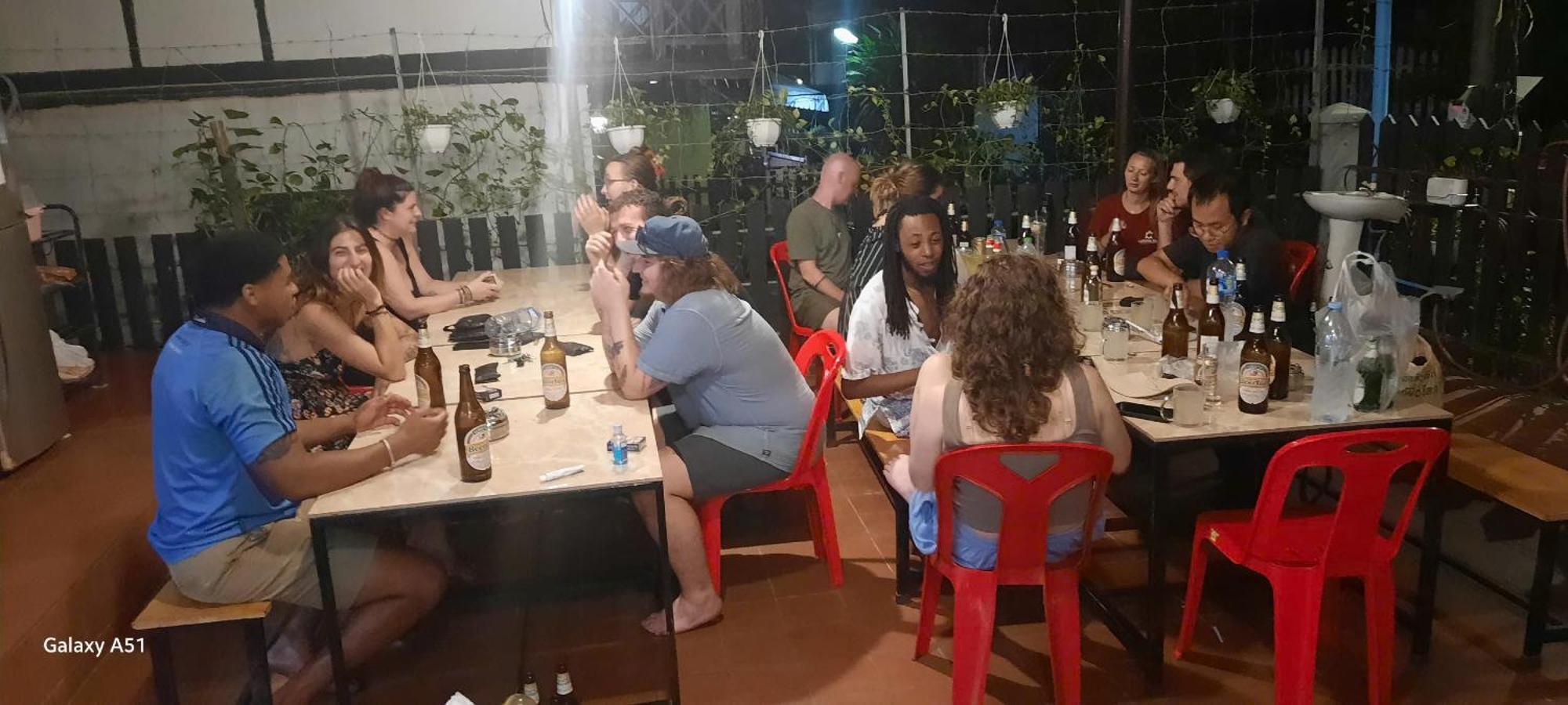 Aurora Backpackers Hostel Luang Prabang Luaran gambar